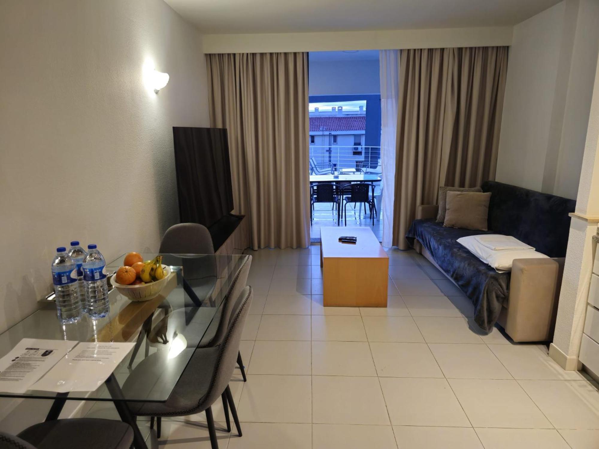 Newly Refurbished 2 Bed Appt فيلامورا المظهر الخارجي الصورة